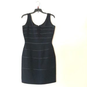 Elegant dress with zipper, Scoop neck body con dress